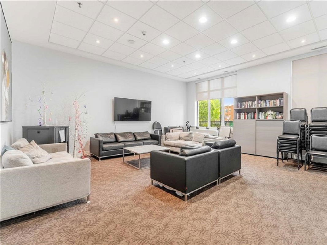 Lounge — La Tiffani, Ottawa, Toronto