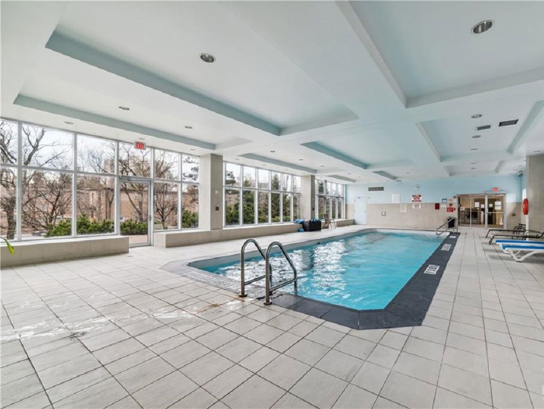 Pool — La Tiffani, Ottawa, Toronto