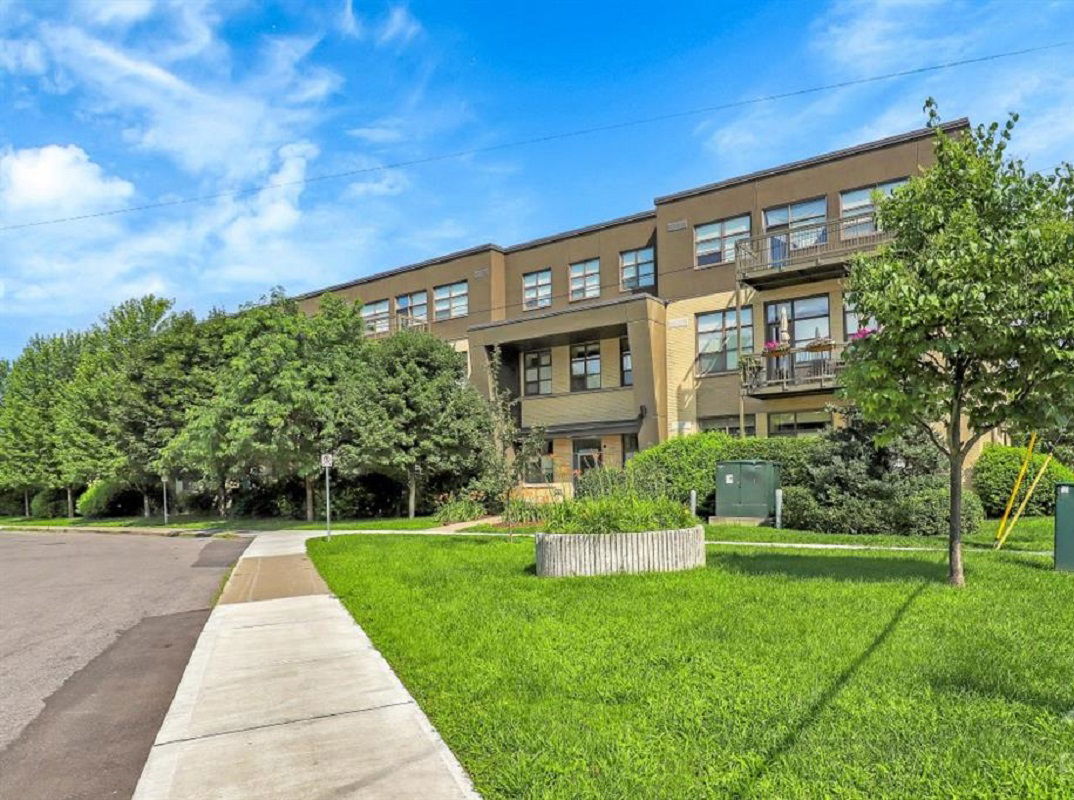 Le St. Denis, Ottawa, Toronto