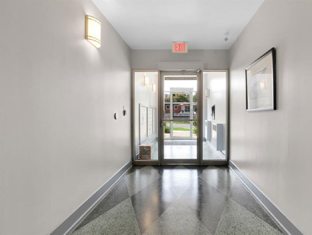 Le St. Denis, Ottawa, Toronto