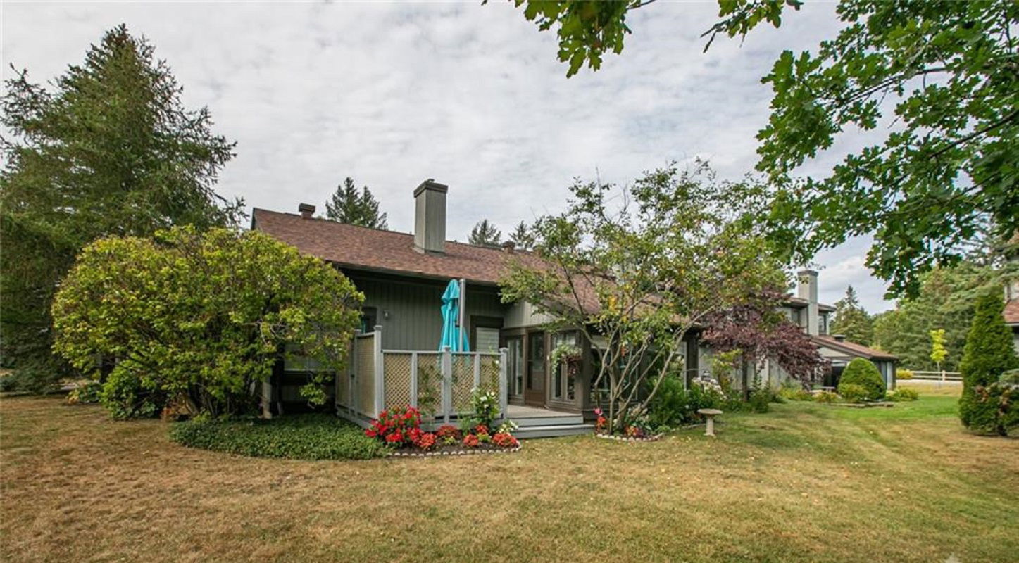 Amberwood Village, Ottawa, Toronto