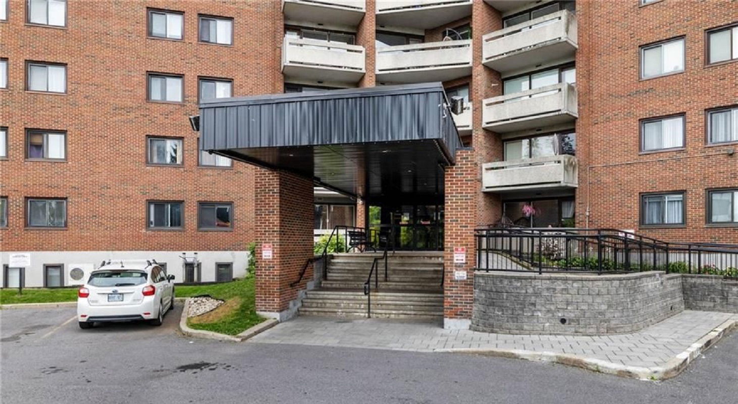 Entrance — 3100 Carling Condos, Ottawa, Toronto