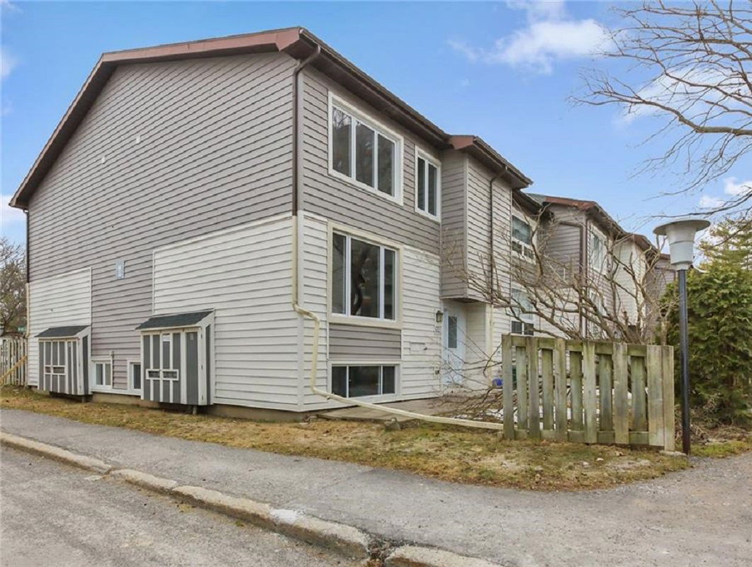 Exterior Side — Greenbanner Place, Ottawa, Toronto