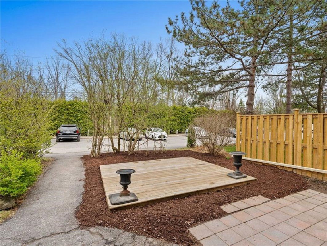 Patio — Greenbanner Place, Ottawa, Toronto