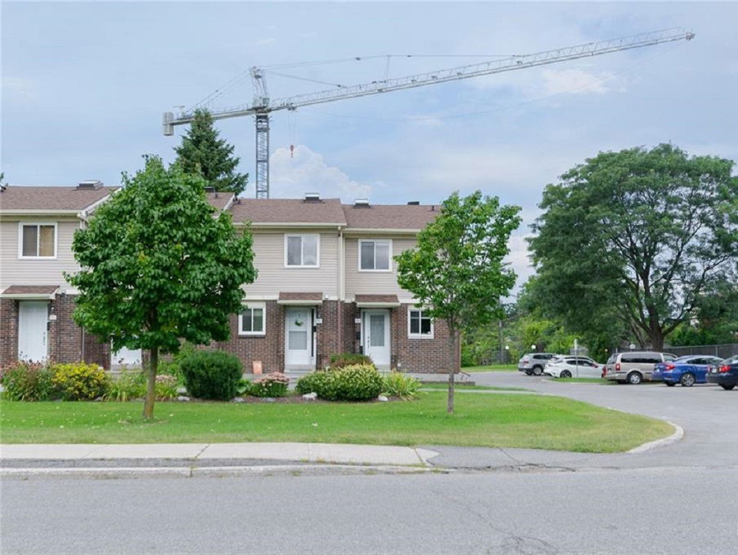 Valley Stream Village, Ottawa, Toronto