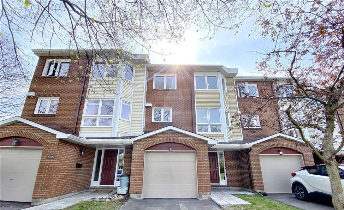 Crestlea Townhouses, Ottawa, Toronto