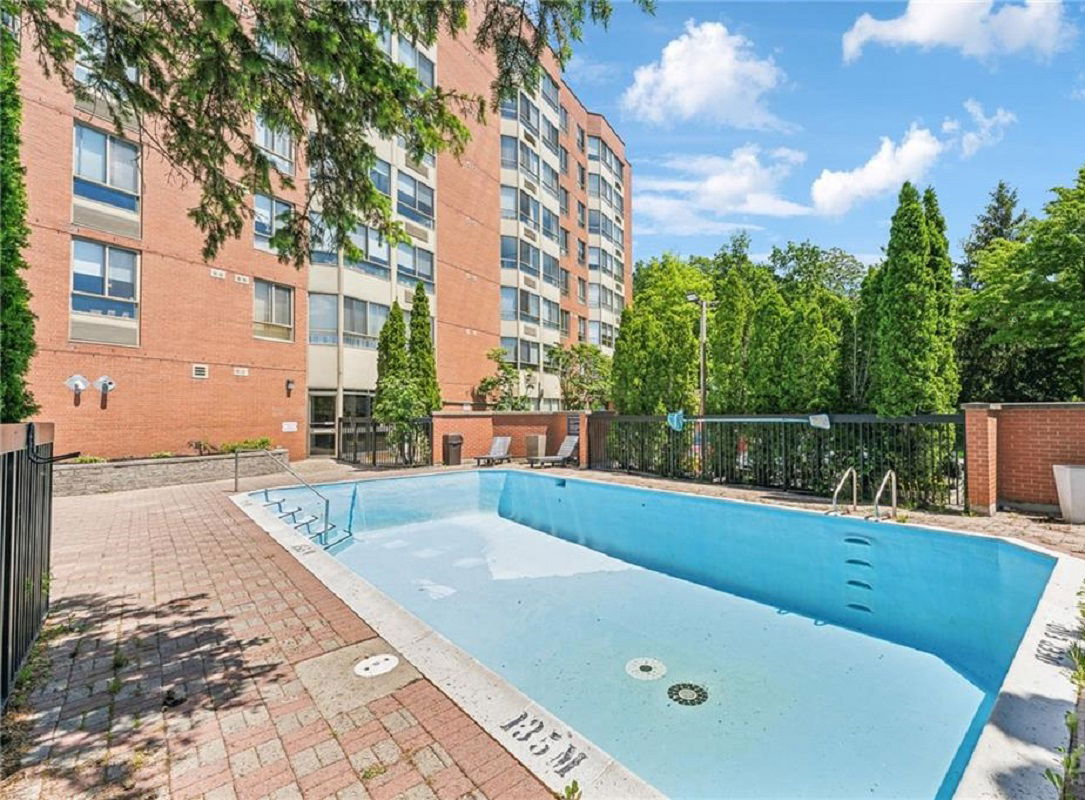 Pool — Sophia 1 Residences, Ottawa, Toronto