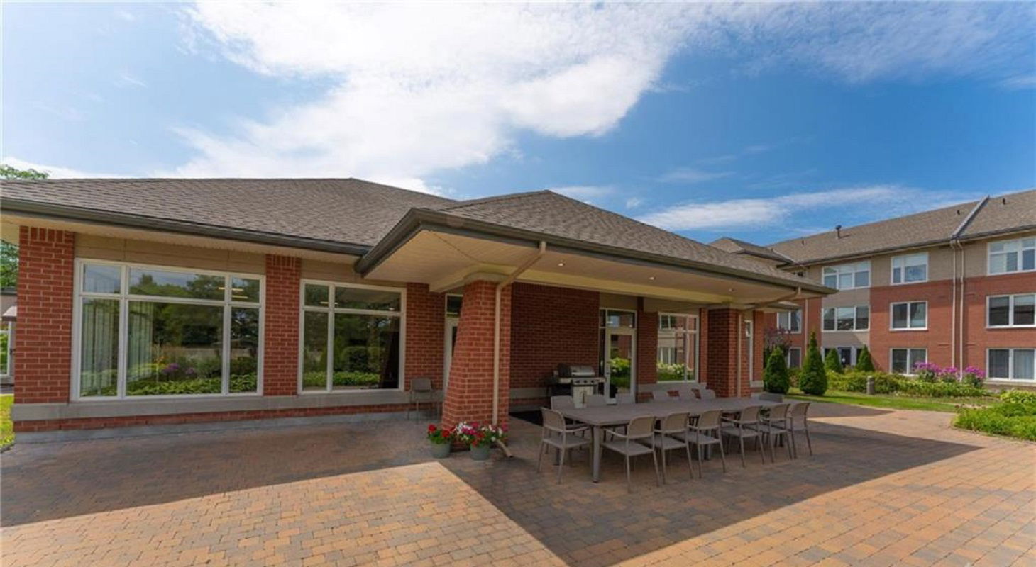 Patio — The Meridian, Ottawa, Toronto