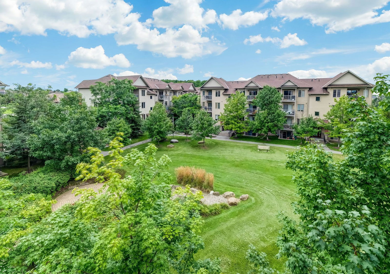 Stonefield Flats, Ottawa, Toronto