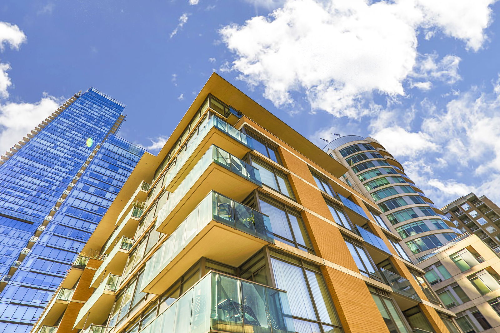 Exterior Sky — The Villas at 18 Yorkville, Downtown, Toronto