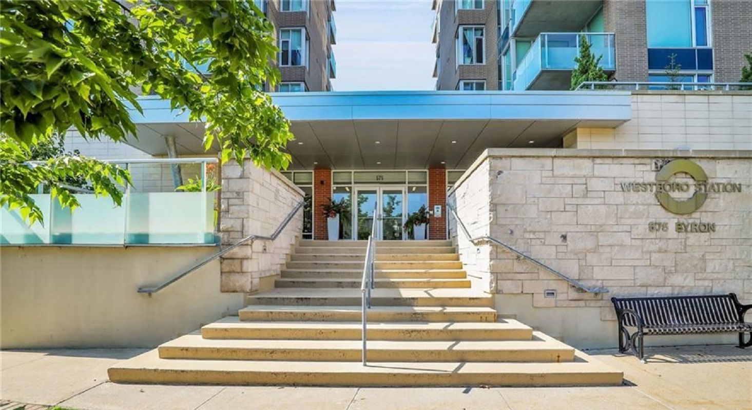 Entrance — Westboro Station, Ottawa, Toronto