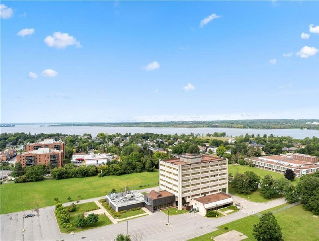 Skyline — The Metropole, Ottawa, Toronto