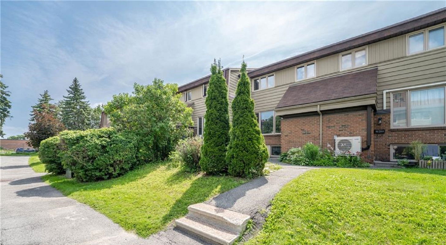 Greenbank Court, Ottawa, Toronto