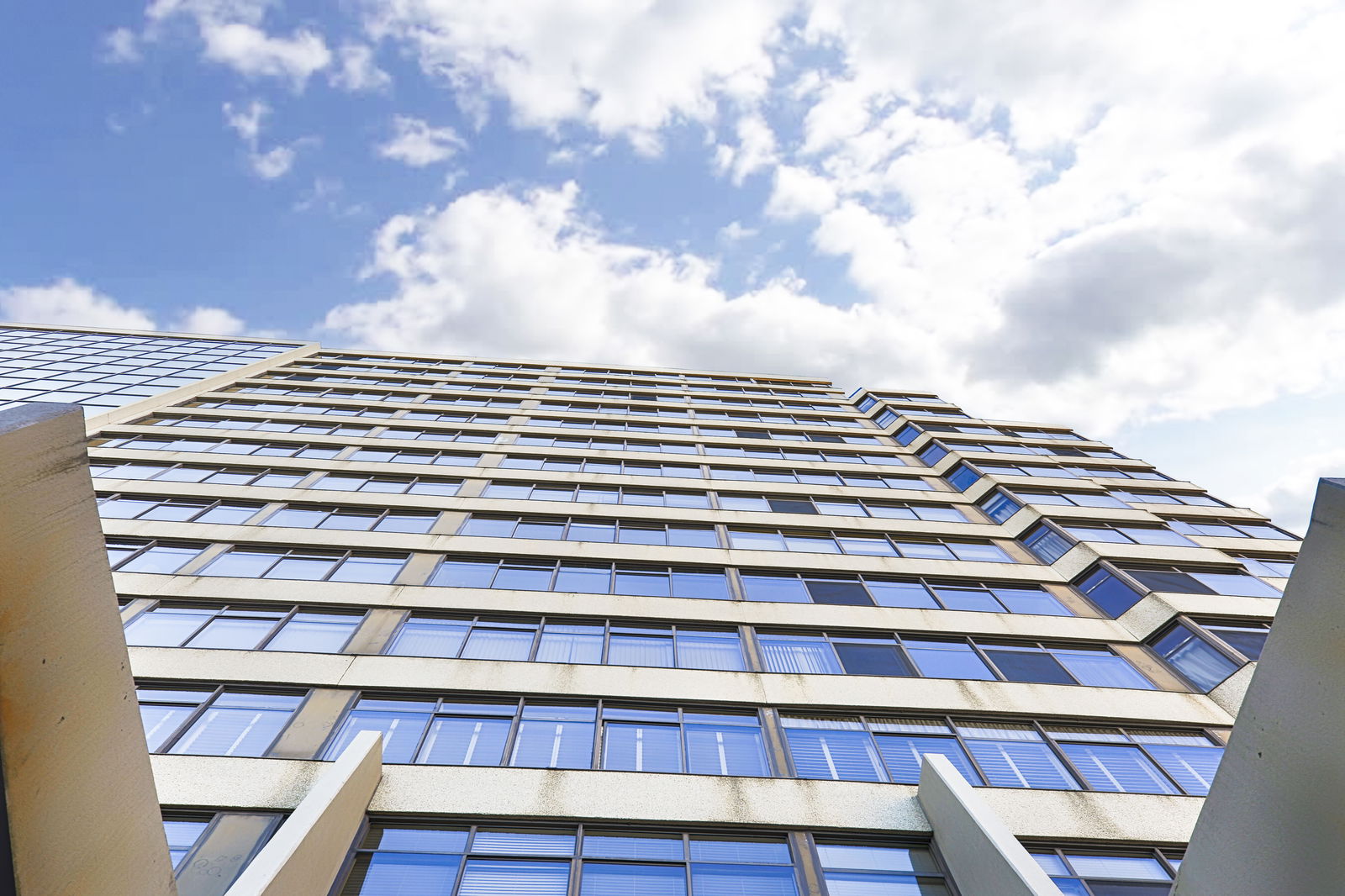 Exterior Sky — Residences of 900 Yonge, Downtown, Toronto