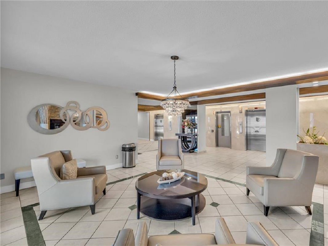 Lobby — 1025 Richmond Road, Ottawa, Toronto