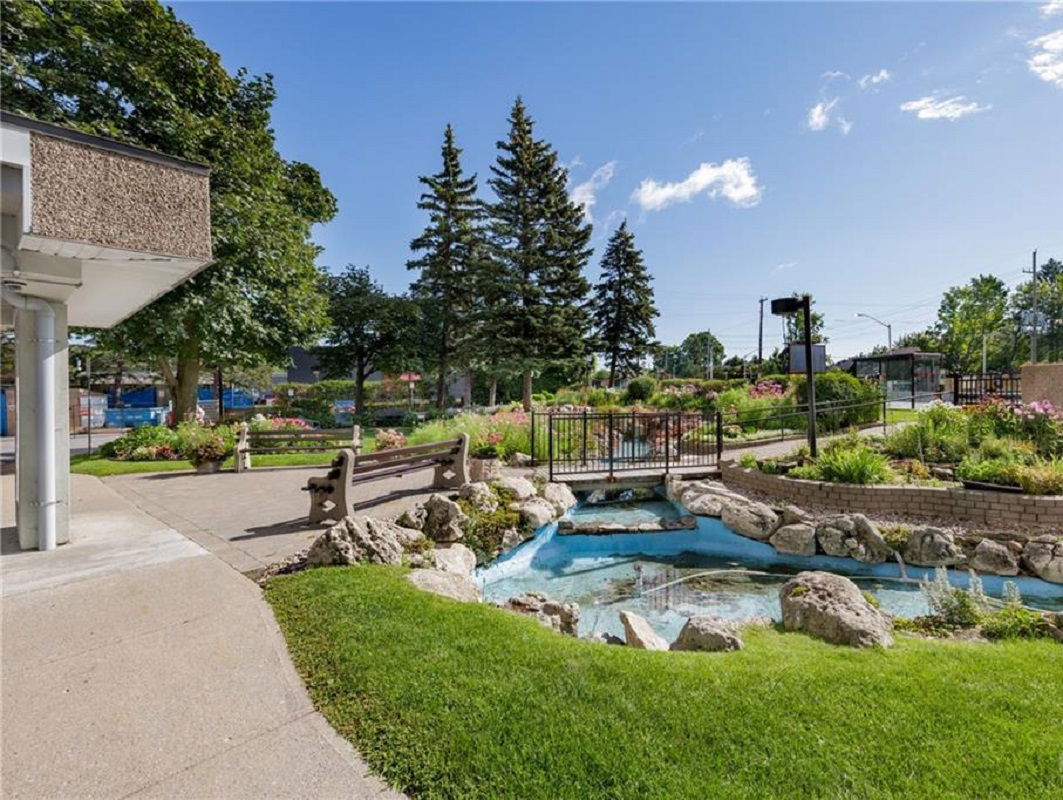 1025 Richmond Road, Ottawa, Toronto