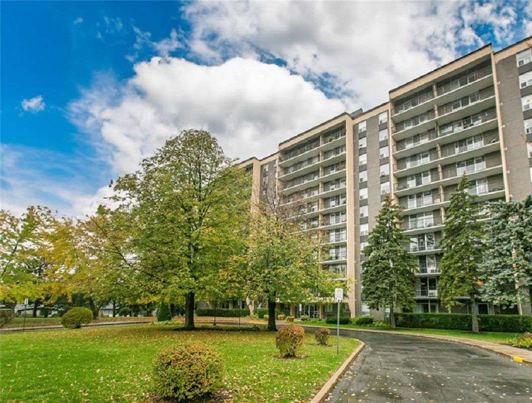 Exterior Side — Renaissance, Ottawa, Toronto
