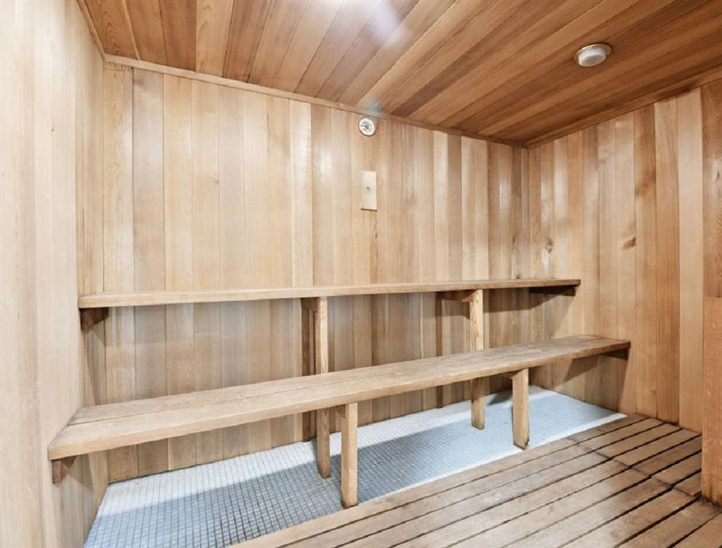 Sauna — Renaissance, Ottawa, Toronto