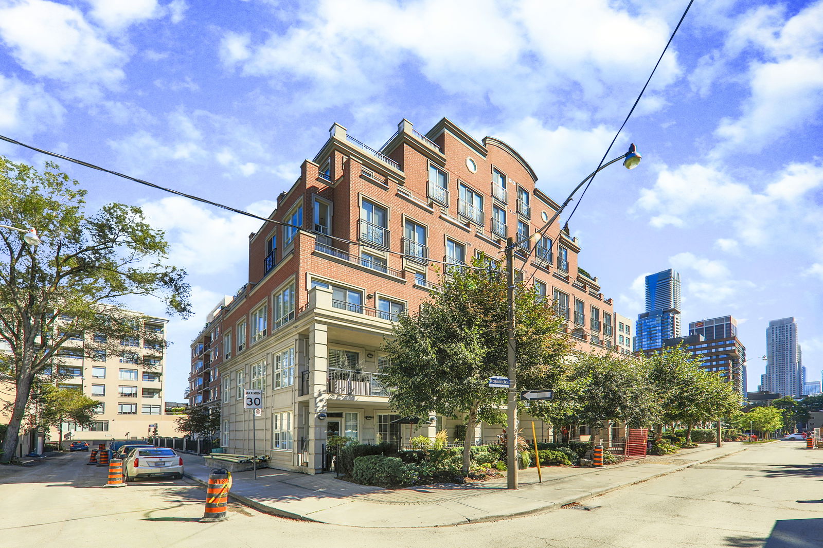 Exterior — McMurrich Residences, Downtown, Toronto