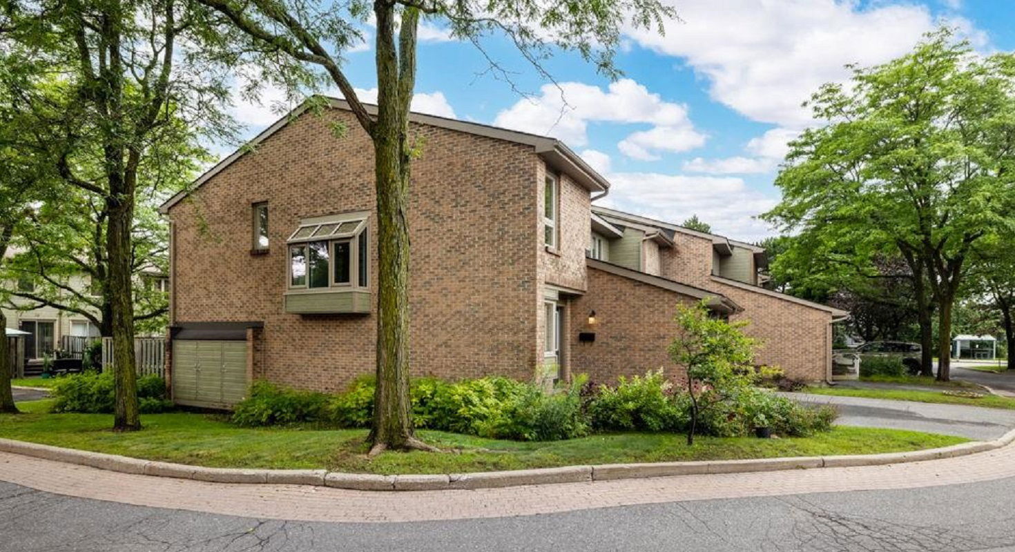 Exterior Side — Coronation Park, Ottawa, Toronto