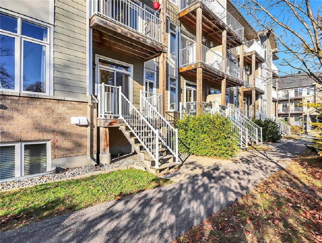 AV Ridge, Ottawa, Toronto