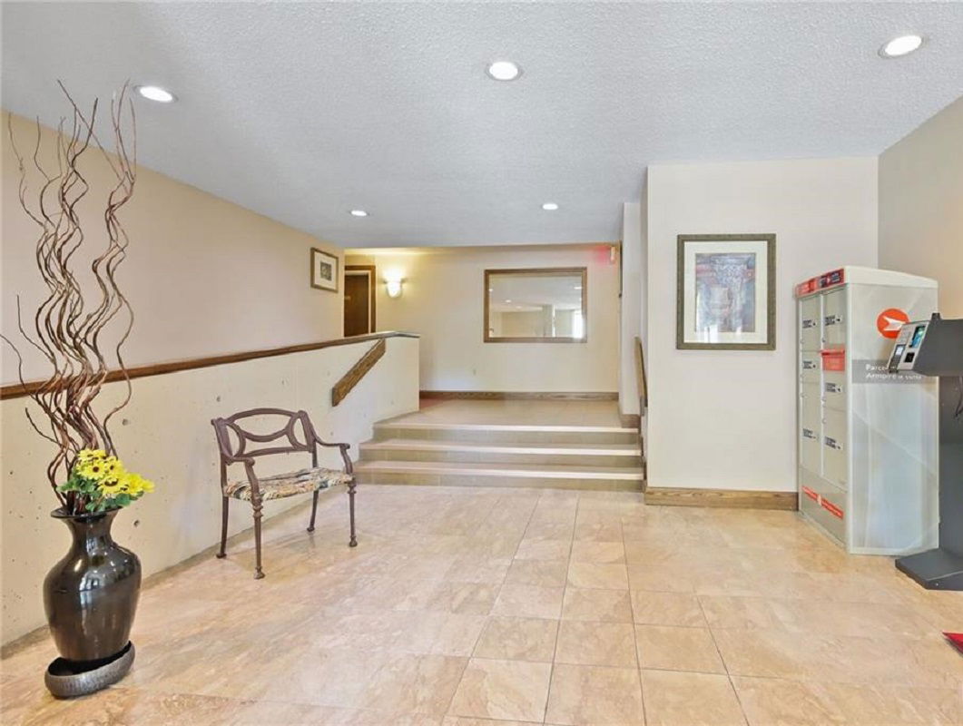 Lobby — Belanger Place, Ottawa, Toronto