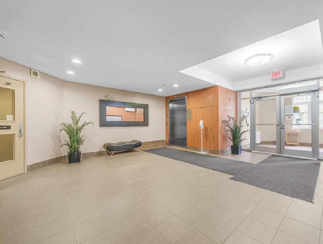 Lobby — Montage, Ottawa, Toronto