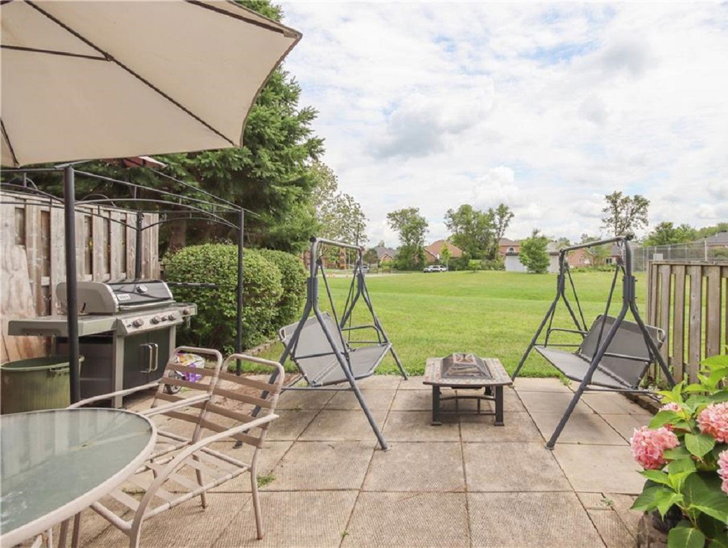 Patio — Downpatrick, Ottawa, Toronto