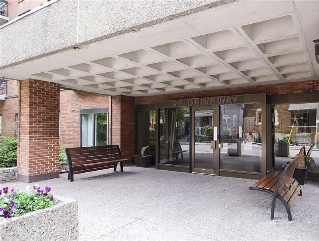 Entrance — 20 The Driveway, Ottawa, Toronto
