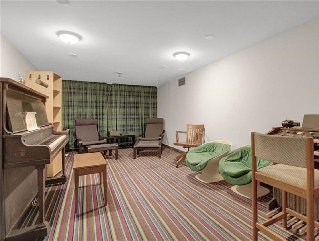 Party Room — 20 The Driveway, Ottawa, Toronto