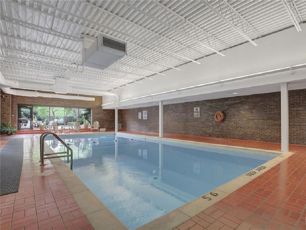 Pool — 20 The Driveway, Ottawa, Toronto