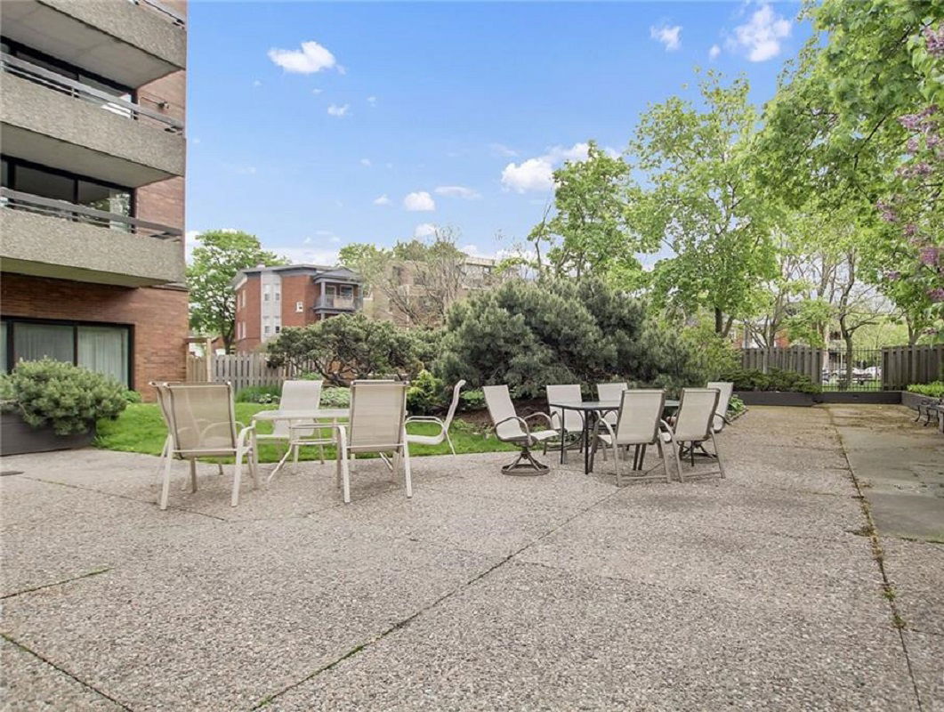 Patio — 20 The Driveway, Ottawa, Toronto