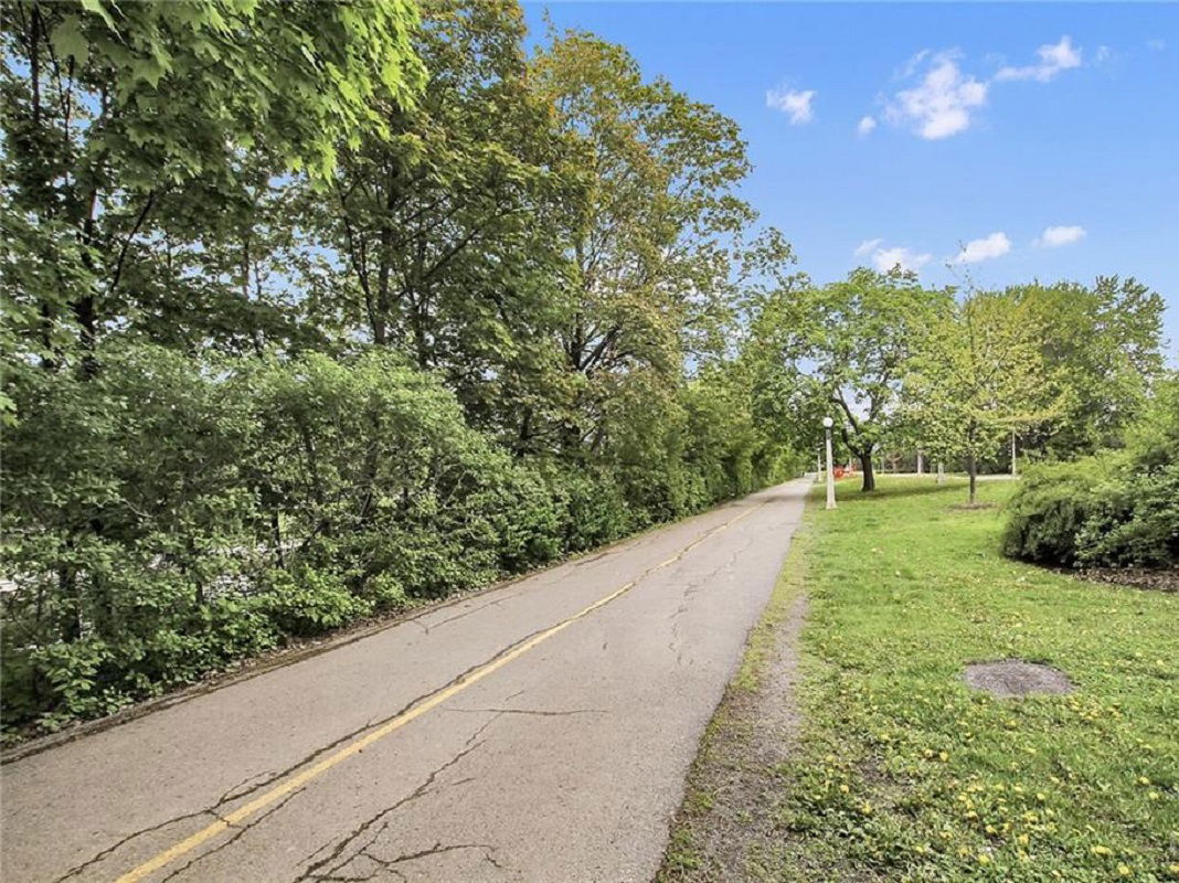 20 The Driveway, Ottawa, Toronto