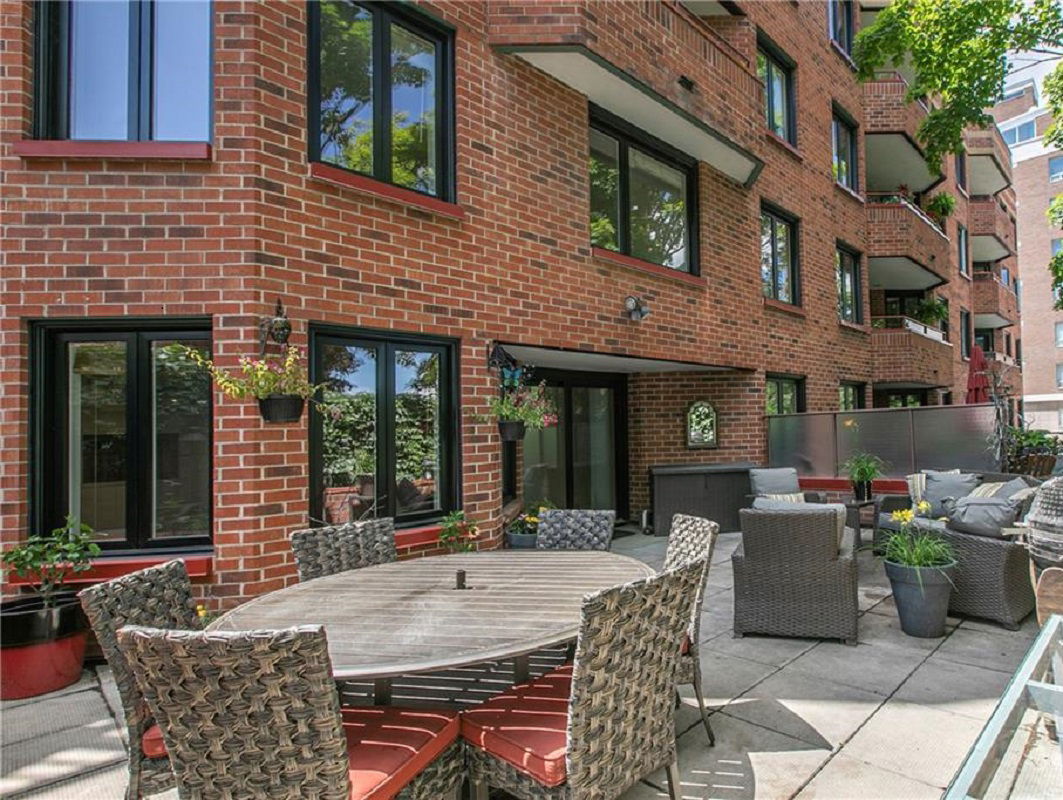 Patio — Metcalfe Place, Ottawa, Toronto