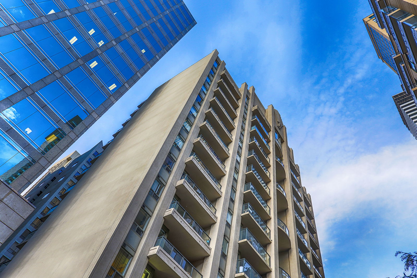 Exterior Sky — Tiffany Terrace, Downtown, Toronto