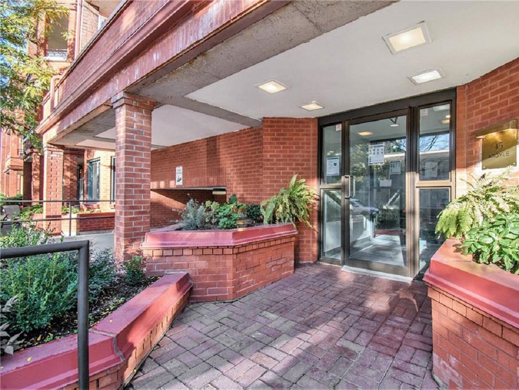 Entrance — 45 Argyle Avenue, Ottawa, Toronto