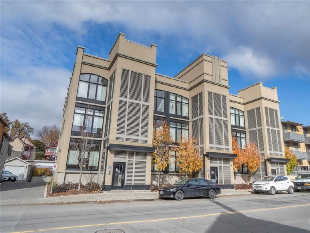 The Pullman, Ottawa, Toronto