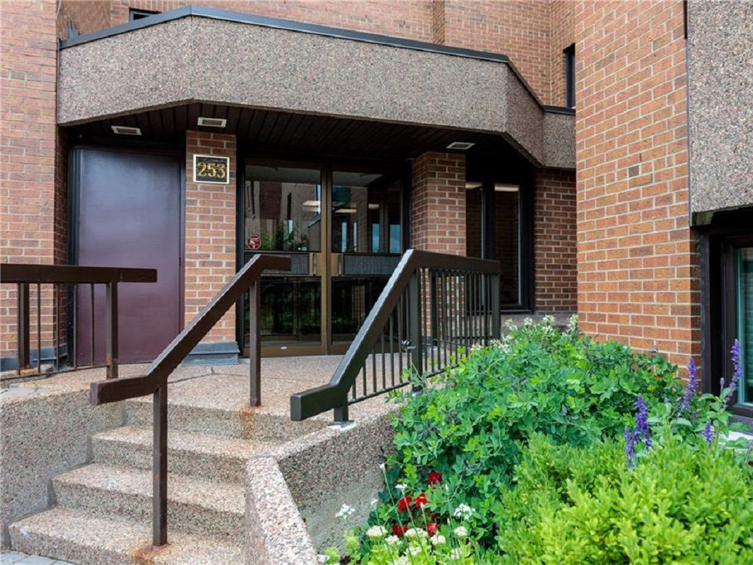 Entrance — Botanica, Ottawa, Toronto