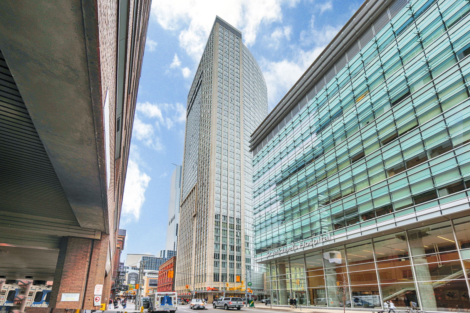 Exterior — Pantages Hotel and Condominium, Downtown, Toronto