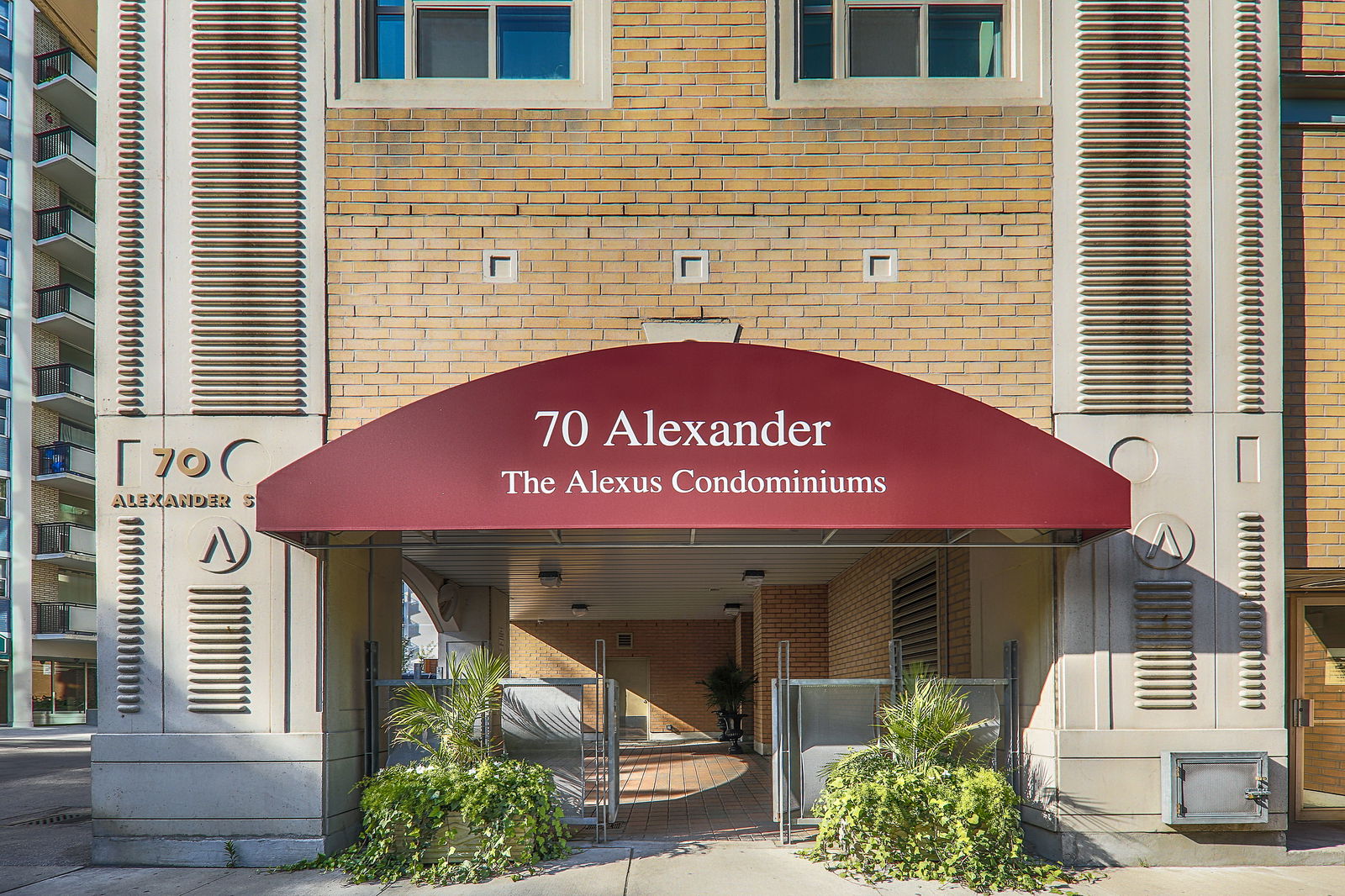 Entrance — The Alexus, Downtown, Toronto