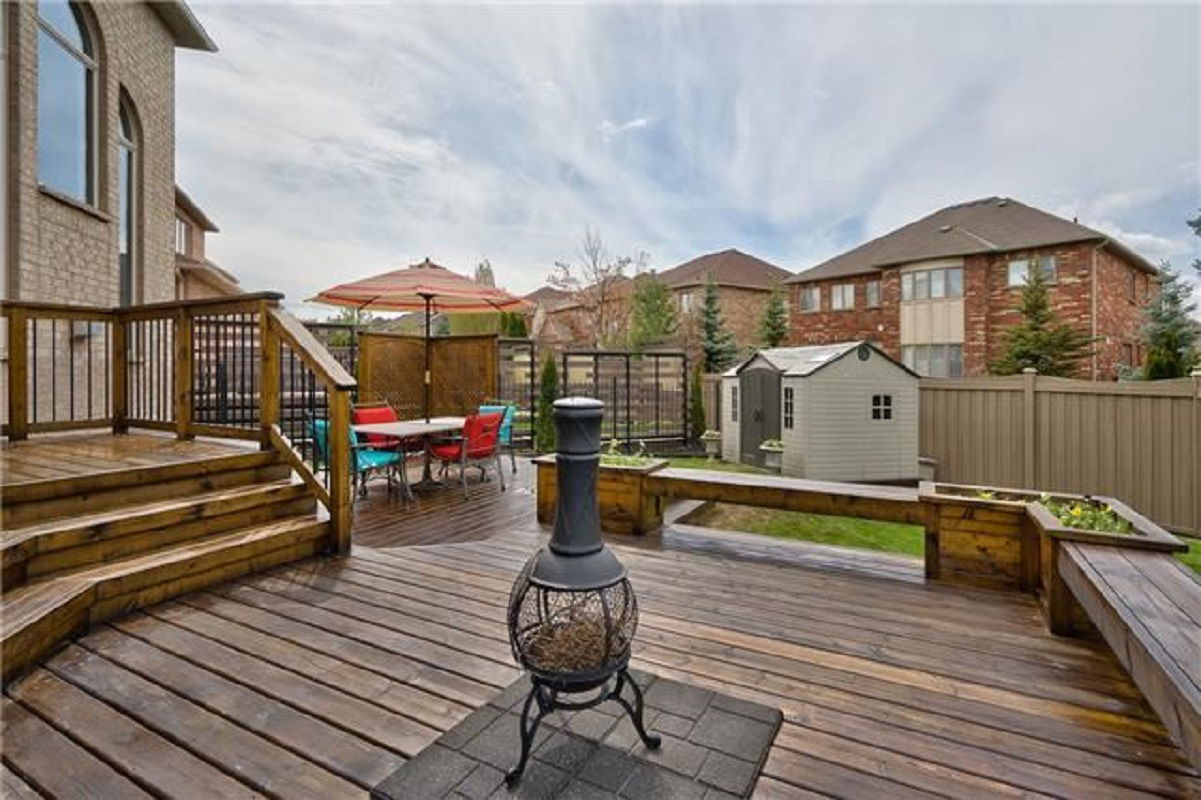 Patio — 241-247 Echo Drive, Ottawa, Toronto