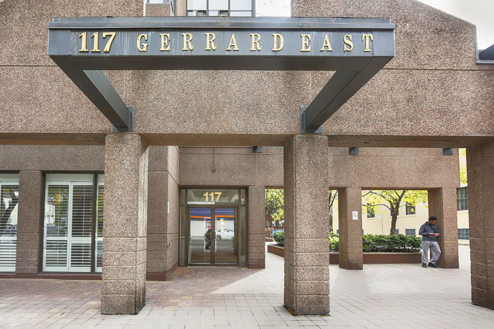 Entrance — TO Condominiums, Downtown, Toronto