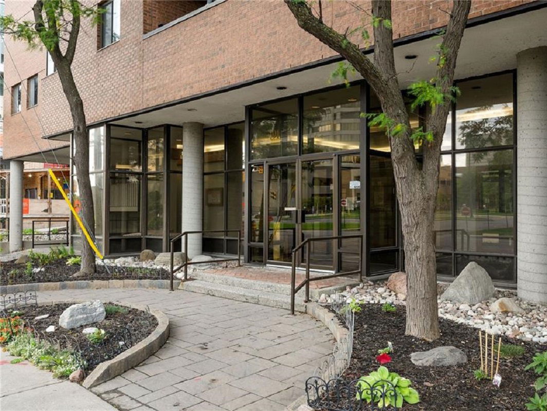Entrance — 191 Parkdale Avenue, Ottawa, Toronto