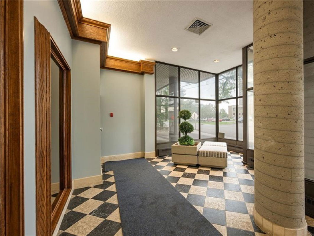 Lobby — 191 Parkdale Avenue, Ottawa, Toronto