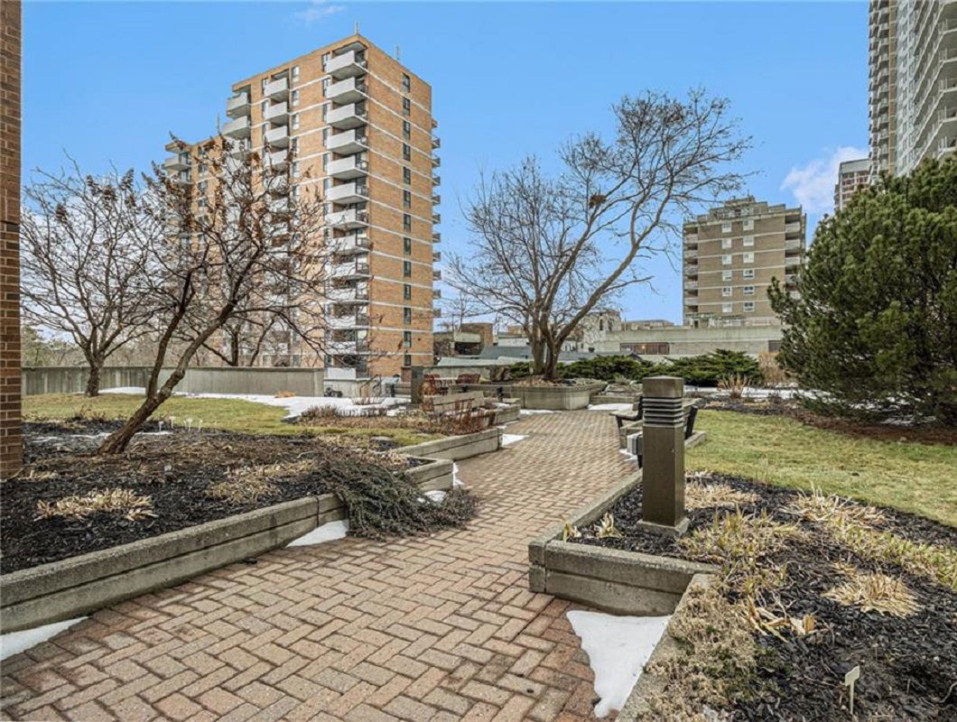 Patio — Island View, Ottawa, Toronto