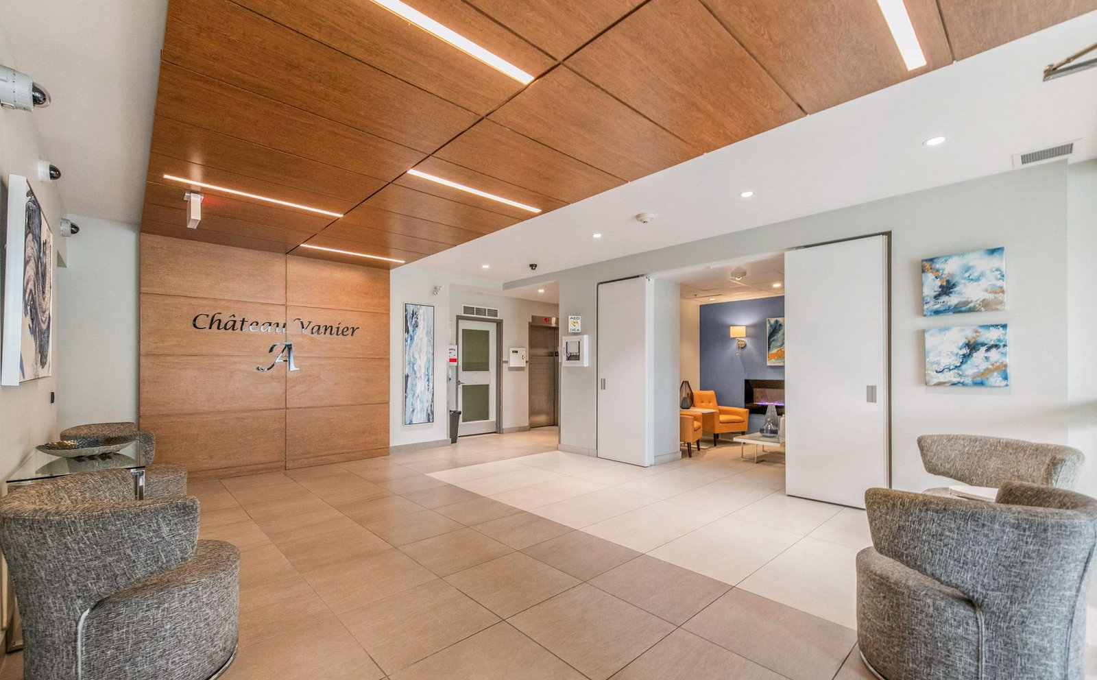 158-158B McArthur Ave, Chateau Vanier Condos, Lobby