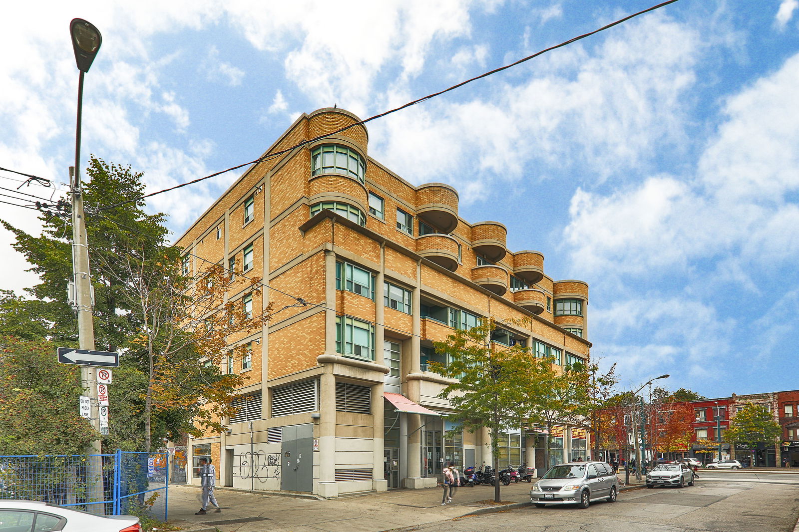 Exterior — 8 Oxford Street Condominiums, Downtown, Toronto