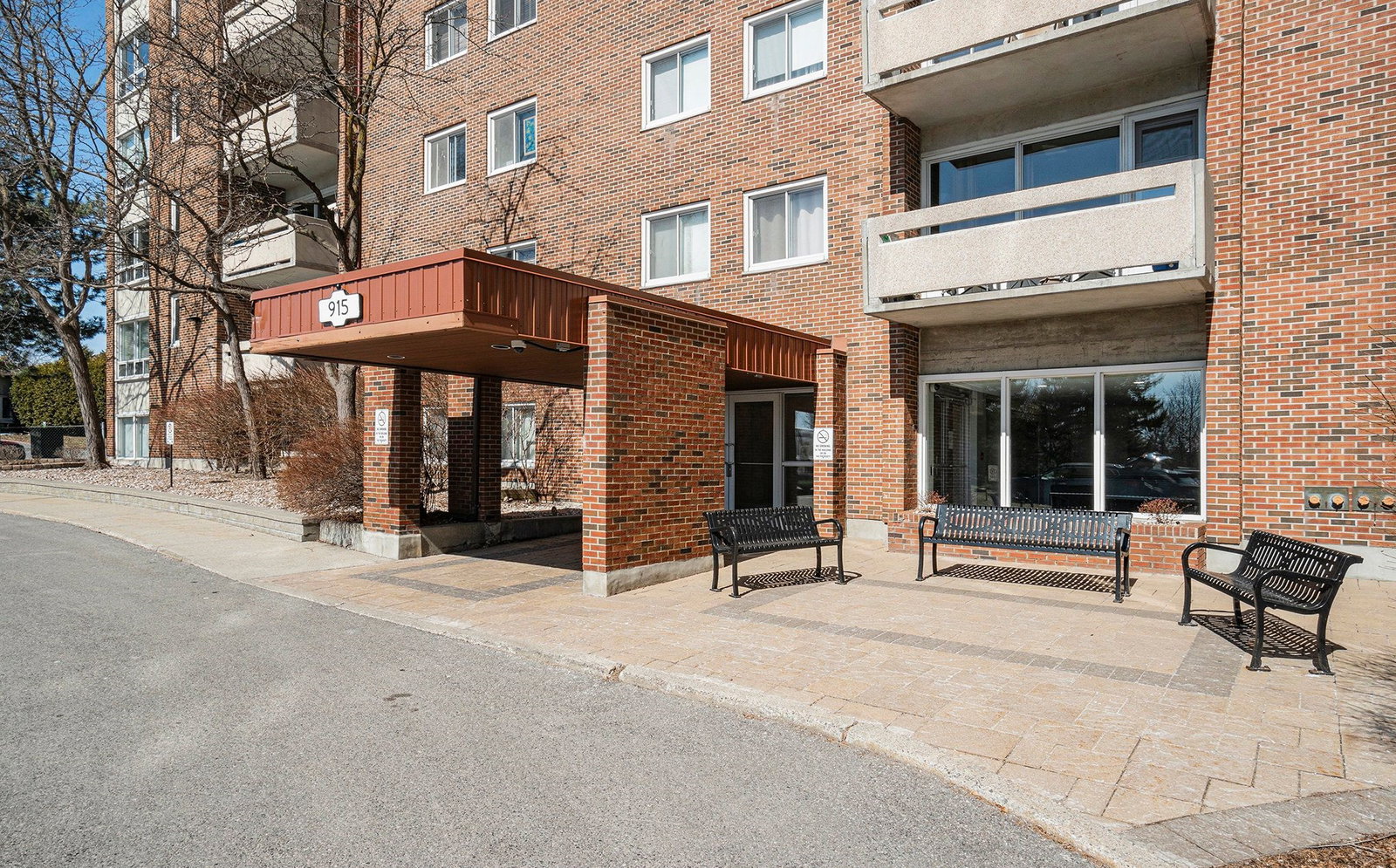 899A-915 Elmsmere Rd, Hillsview Place Condominiums, Entrance