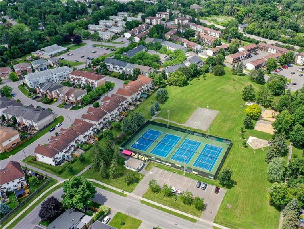 899A-915 Elmsmere Rd, Hillsview Place Condominiums, Tennis