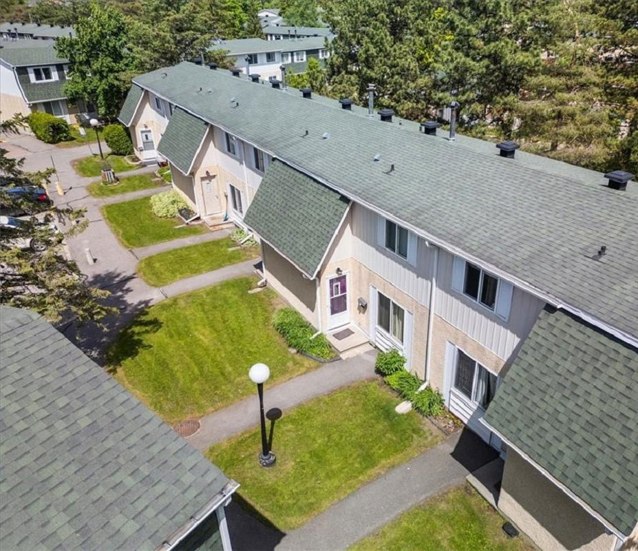 Pineview Court, Ottawa, Toronto